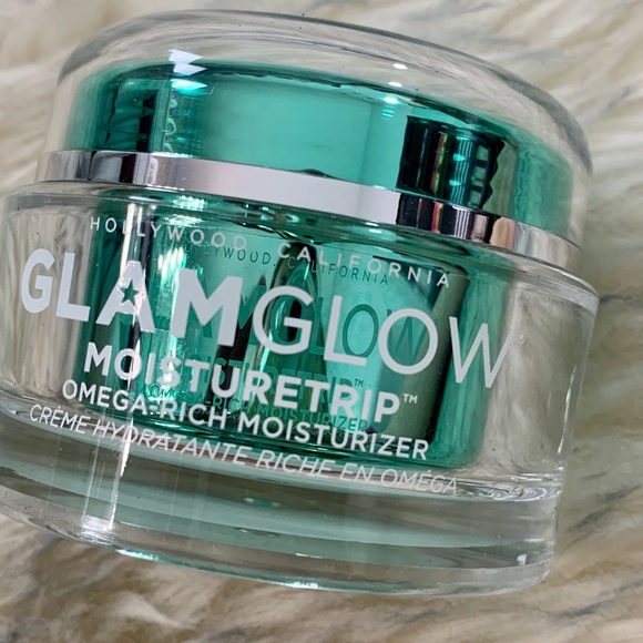 GLAMGLOW Other - BRAND NEW Full Size GLAMGLOW Moisturetrip
